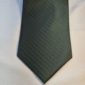 Puritan Green Chevron Tie